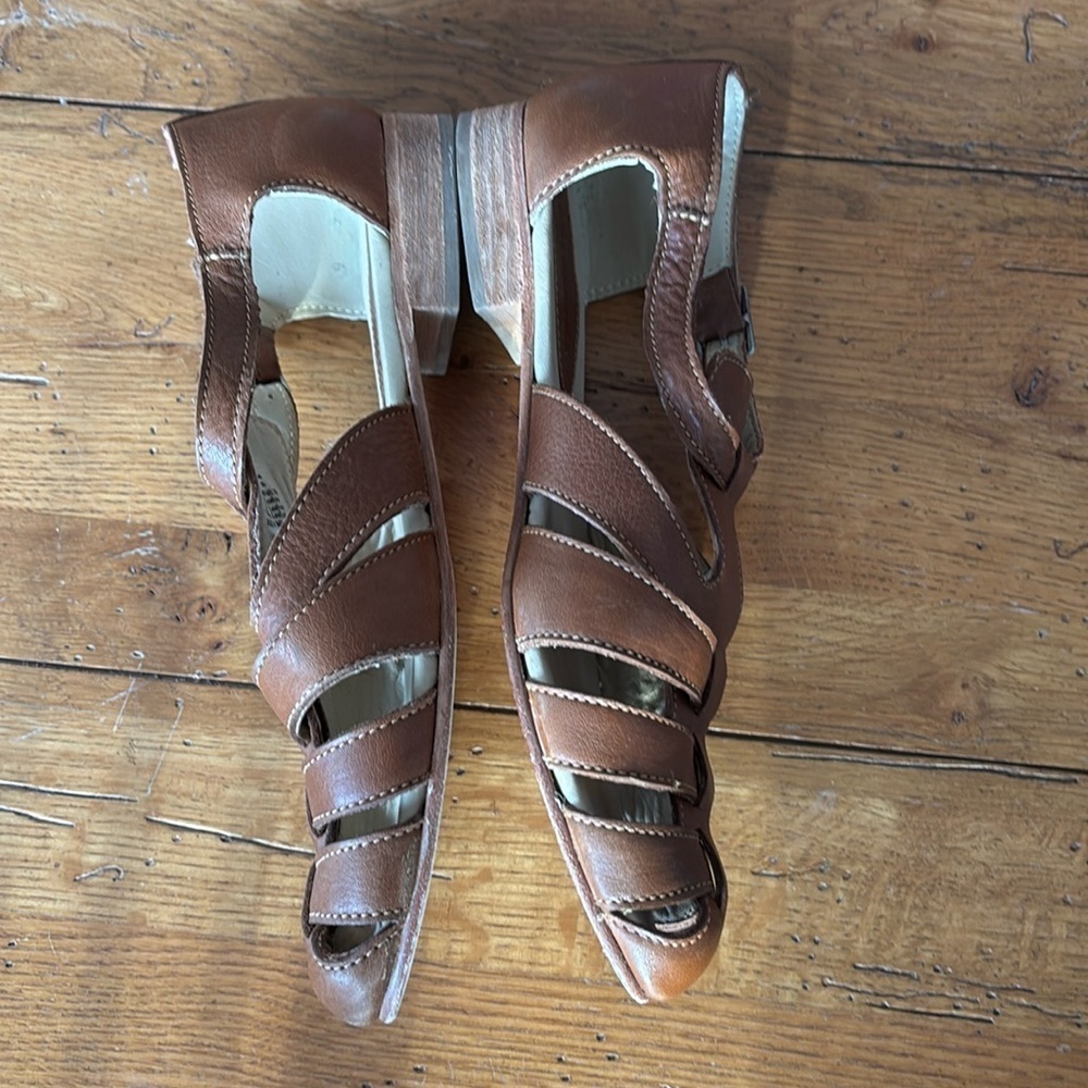 Wolverine 1883 Freida Sandals Women’s Tan Leather Fisherman Style w/ Box Size 9 - Picture 6 of 13